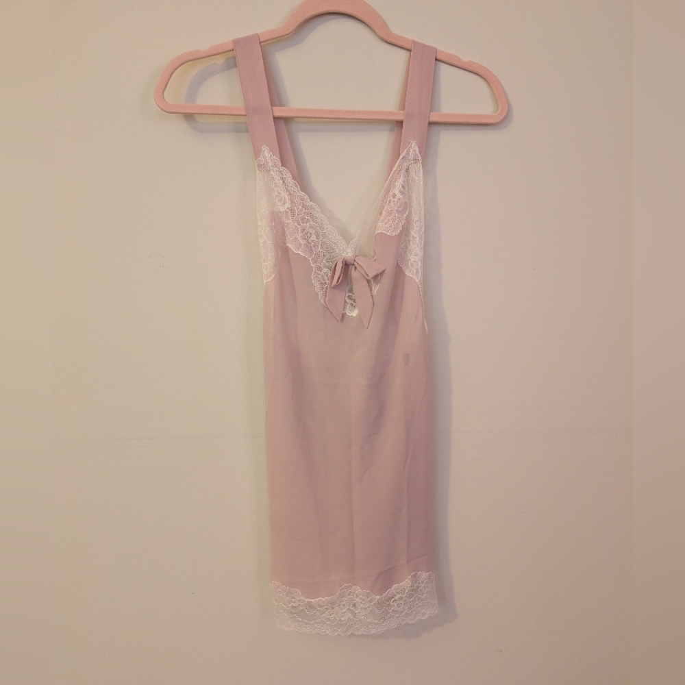 💐Elegant Lace Trim Pink Chemise💐